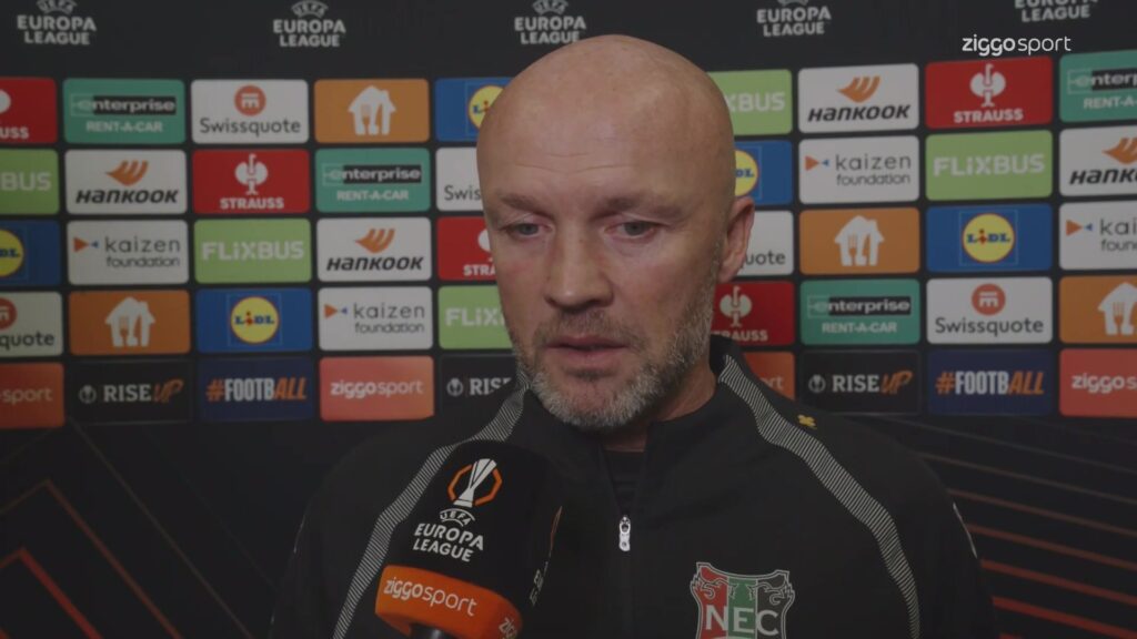 Dick Schreuder tijdens een interview.