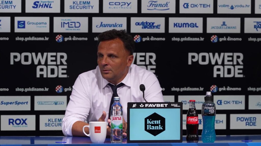 Mario Kovačević tijdens een eerdere persconferentie van Dinamo Zagreb