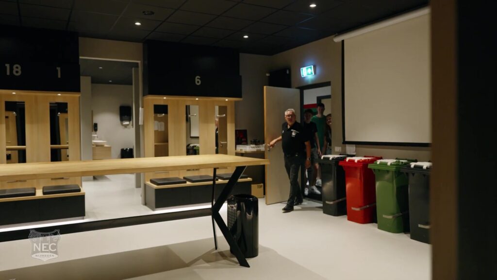 Binnenruimte van het Goffertstadion tijdens een eerdere rondleiding